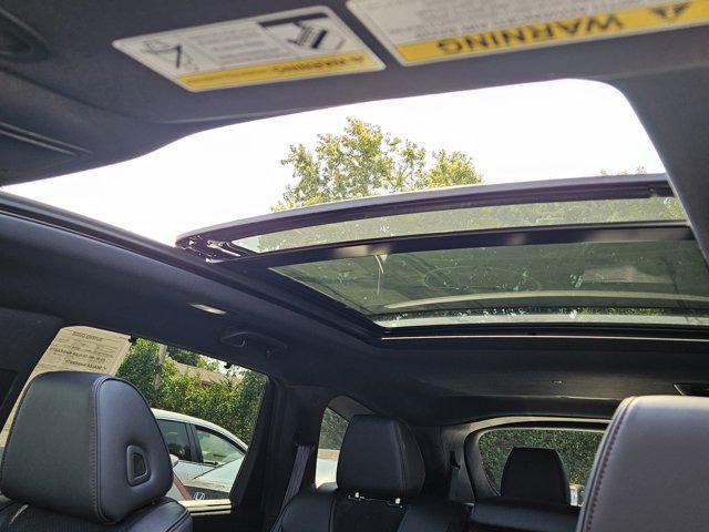 Photo of 2022 Platinum White Pearl Acura MDX