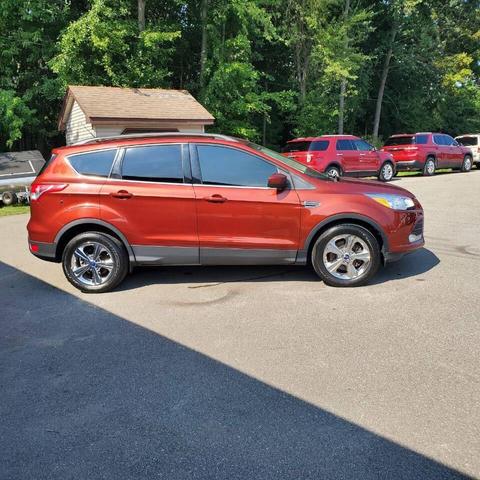 Photo of 2016 Sunset Ford Escape