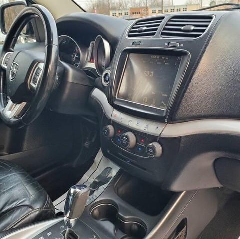 Photo of 2014 Pitch Black Clearcoat Dodge Journey
