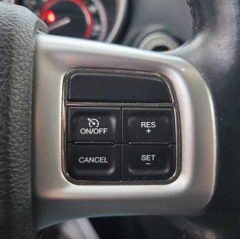 Photo of 2014 Pitch Black Clearcoat Dodge Journey