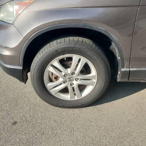 Photo of 2011 Polished Metal Metallic Honda CR-V