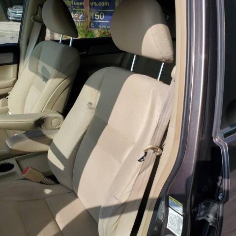 Photo of 2011 Polished Metal Metallic Honda CR-V
