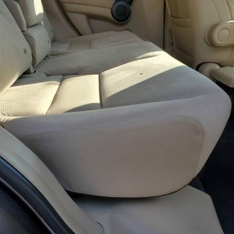 Photo of 2011 Polished Metal Metallic Honda CR-V