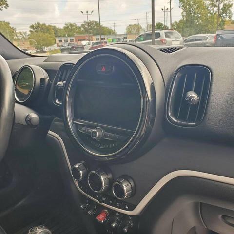 Photo of 2017 Moonwalk Gray Metallic MINI Countryman
