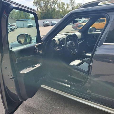 Photo of 2017 Moonwalk Gray Metallic MINI Countryman