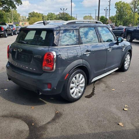 Photo of 2017 Moonwalk Gray Metallic MINI Countryman