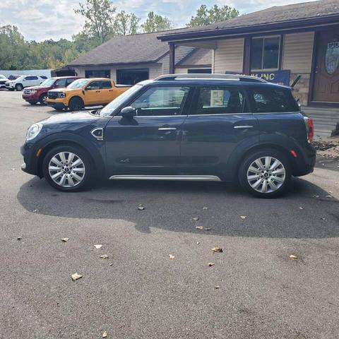 Photo of 2017 Moonwalk Gray Metallic MINI Countryman