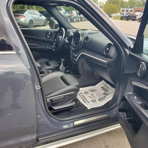 Photo of 2017 Moonwalk Gray Metallic MINI Countryman