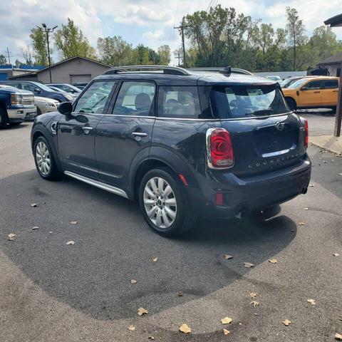 Photo of 2017 Moonwalk Gray Metallic MINI Countryman