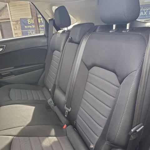 Photo of 2015 Blue Metallic Ford Edge