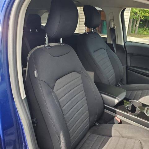 Photo of 2015 Blue Metallic Ford Edge