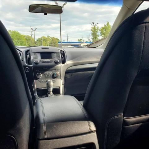 Photo of 2015 Blue Metallic Ford Edge