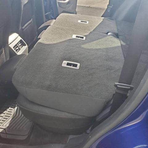 Photo of 2015 Blue Metallic Ford Edge