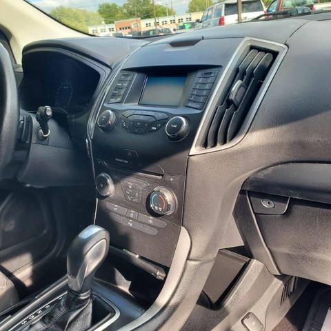 Photo of 2015 Blue Metallic Ford Edge