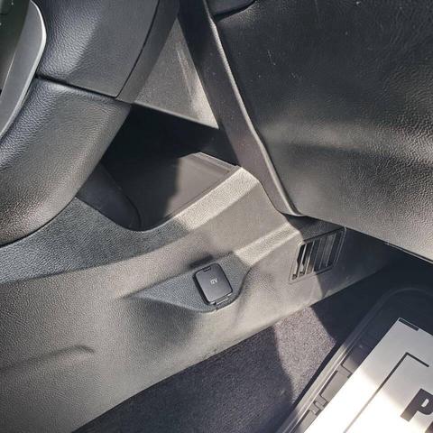 Photo of 2015 Blue Metallic Ford Edge