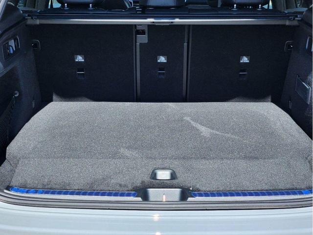 Photo of 2025 MANUFAKTUR Alpine Grey Mercedes-Benz GLC 350e