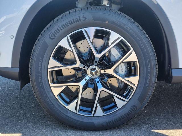 Photo of 2025 Polar White Mercedes-Benz GLC 350e