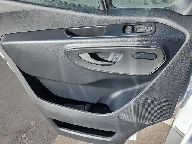 Photo of 2025 Arctic White Mercedes-Benz Sprinter 2500
