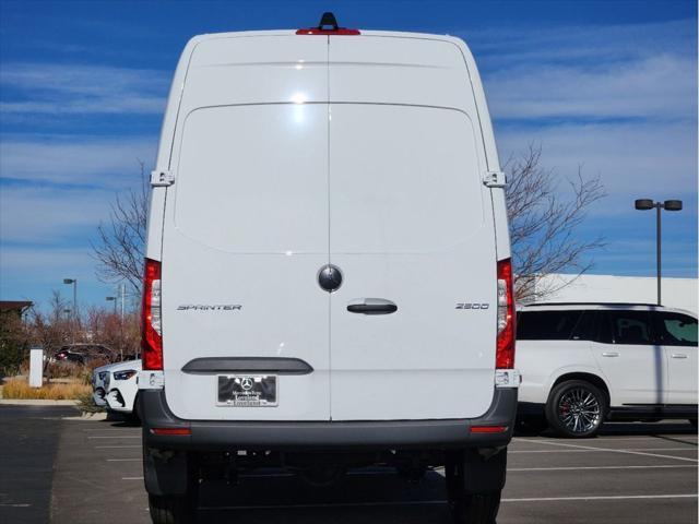 Photo of 2025 Arctic White Mercedes-Benz Sprinter 2500
