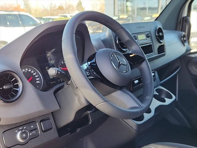 Photo of 2025 Arctic White Mercedes-Benz Sprinter 2500