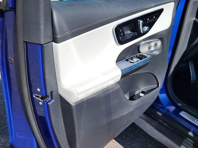 Photo of 2025 Starling Blue Metallic Mercedes-Benz GLC 300