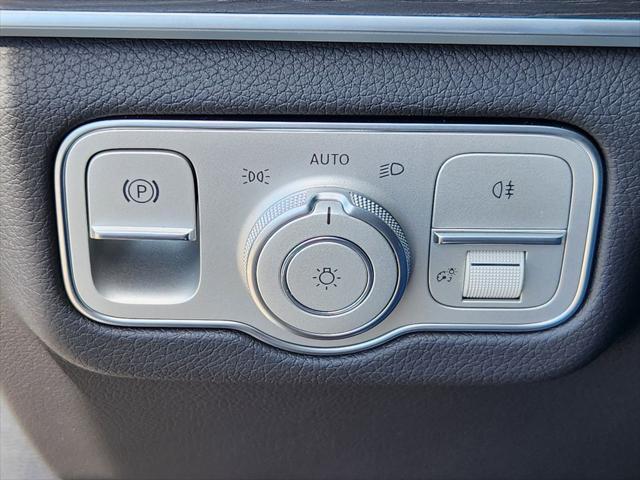 Photo of 2025 MANUFAKTUR Alpine Grey Mercedes-Benz GLE 450e