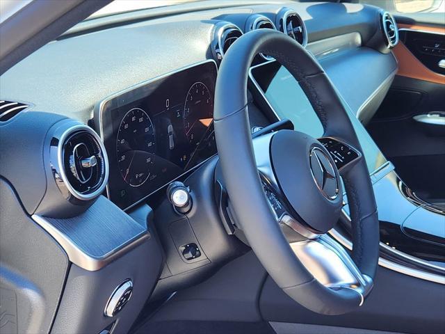 Photo of 2025 Polar White Mercedes-Benz GLC 300