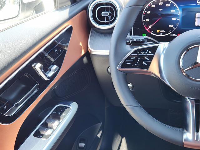 Photo of 2025 Polar White Mercedes-Benz GLC 300