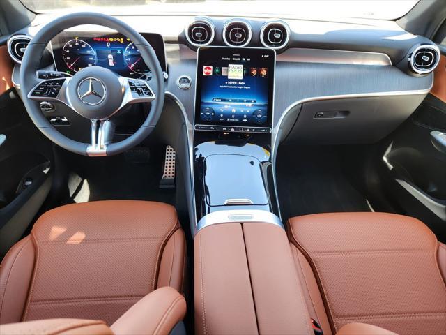 Photo of 2025 Polar White Mercedes-Benz GLC 300