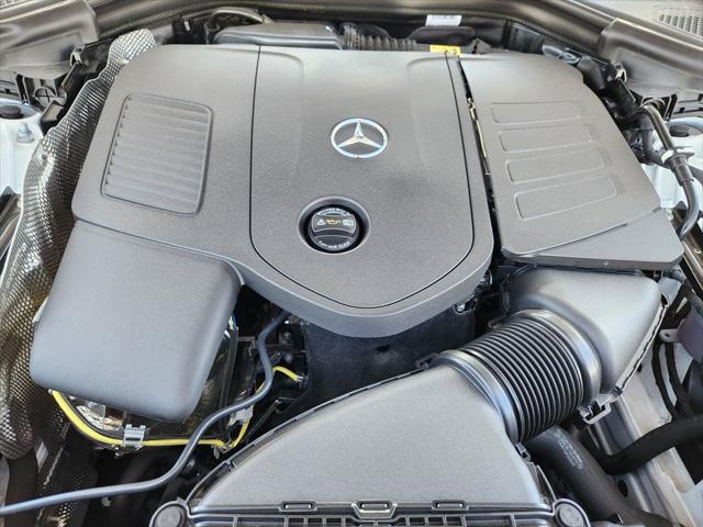 Photo of 2025 Polar White Mercedes-Benz GLC 300