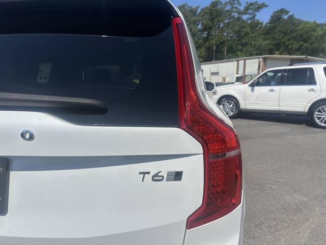 Photo of 2019 White Volvo XC90