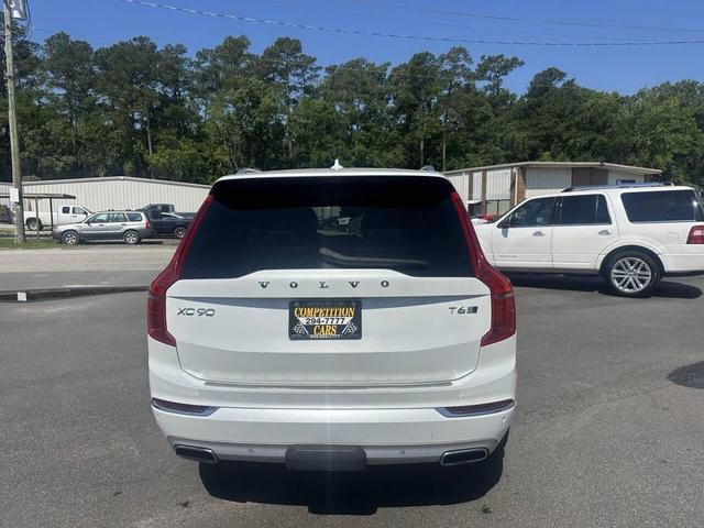 Photo of 2019 White Volvo XC90