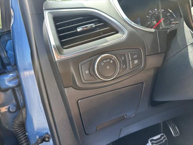 Photo of 2020 Blue Ford Edge