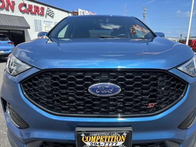 Photo of 2020 Blue Ford Edge