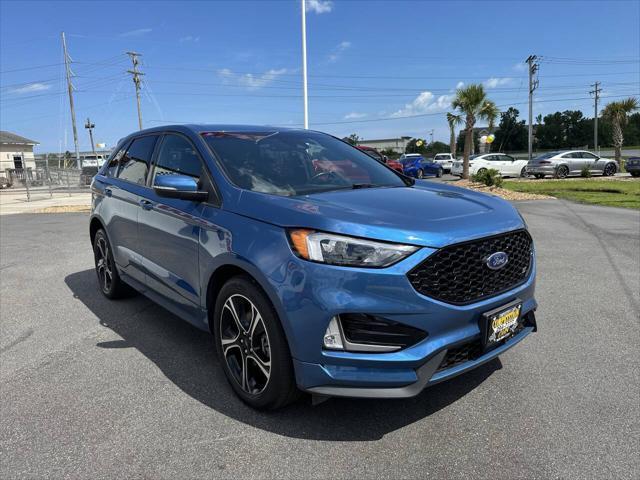 Photo of 2020 Blue Ford Edge