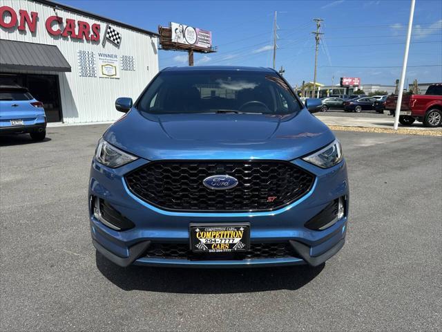 Photo of 2020 Blue Ford Edge