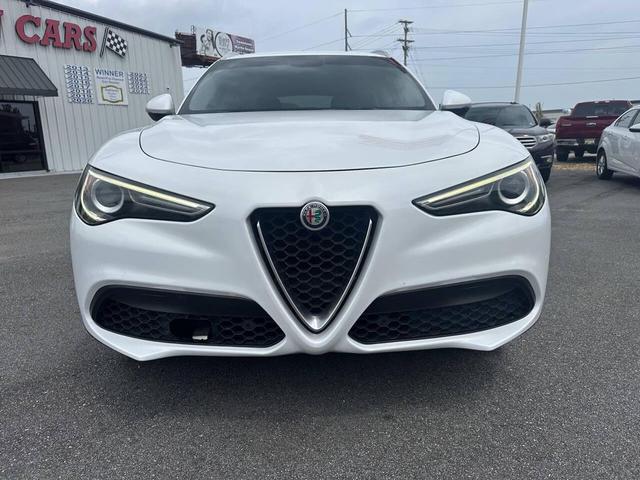 Photo of 2018 White Alfa Romeo Stelvio