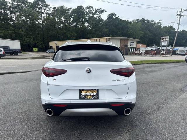 Photo of 2018 White Alfa Romeo Stelvio