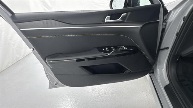 Photo of 2026 Wolf Gray Kia K5