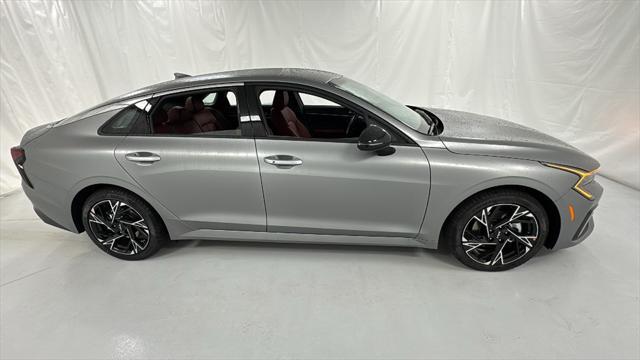 Photo of 2026 Gray Kia K5