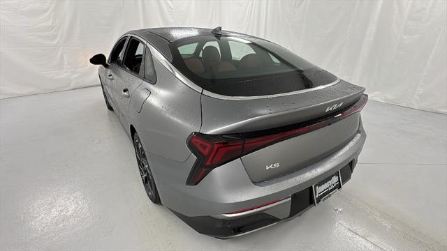 Photo of 2026 Gray Kia K5