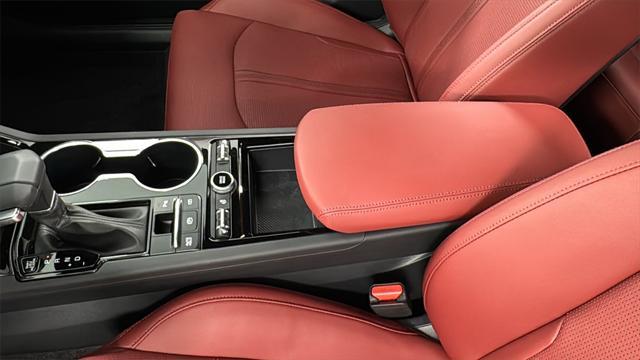 Photo of 2026 Gray Kia K5