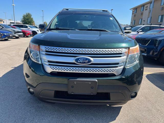 Photo of 2013 Green Ford Explorer