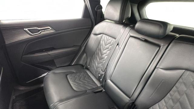 Photo of 2025 Gravity Gray Kia Sportage