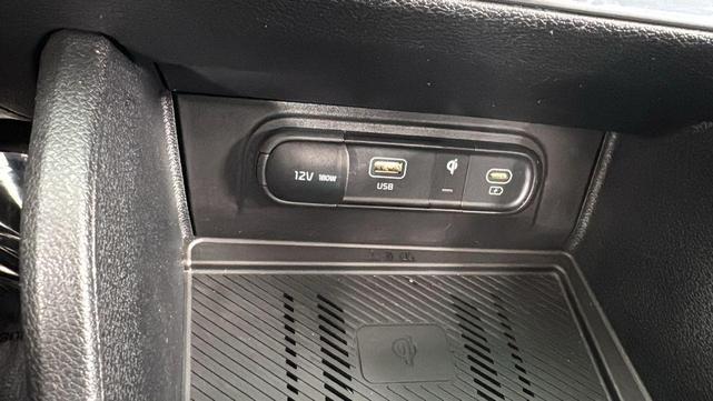 Photo of 2025 Gravity Gray Kia Sportage