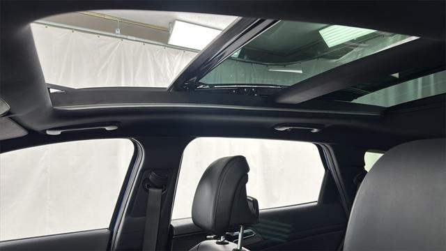 Photo of 2023 Sapphire Blue Kia Sportage