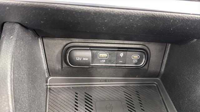 Photo of 2023 Sapphire Blue Kia Sportage