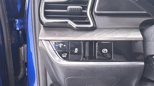 Photo of 2023 Sapphire Blue Kia Sportage