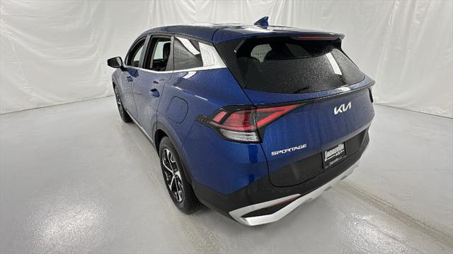 Photo of 2024 Sapphire Blue Kia Sportage