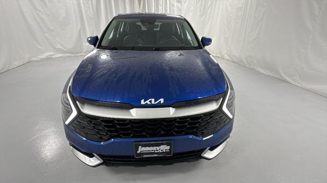 Photo of 2024 Sapphire Blue Kia Sportage